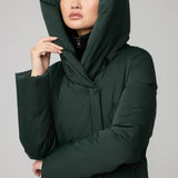 CAMELIA Slim-Fit Classic Down Coat