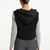 Sleeveless knitted top w/jersey hood