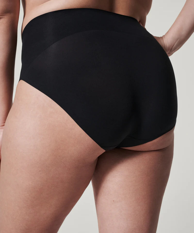 Undie-tectable Smoothing Brief - Bkack