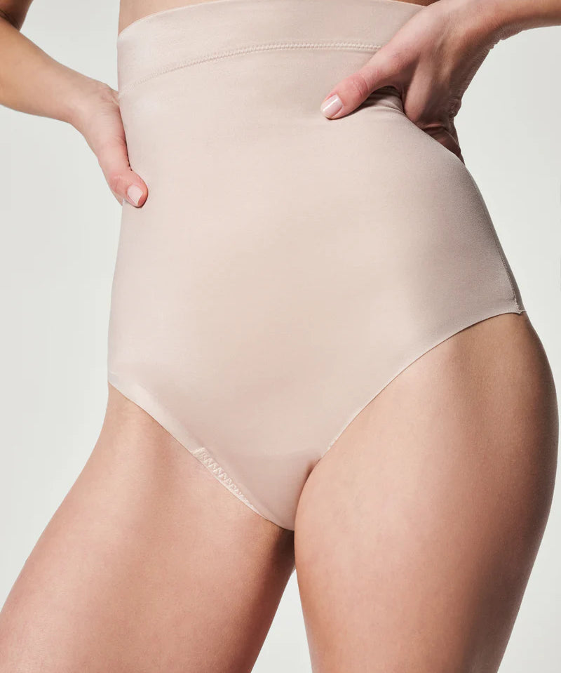 Suit your Fancy Shaping High Waisted Thong