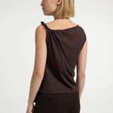 Top w/twisted shoulder