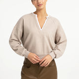 Sweatshirt w/v neck collar
