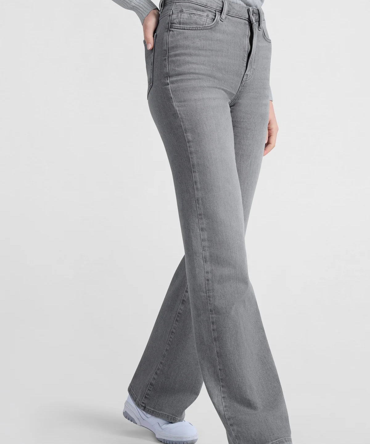 Wide Leg Denim (L32)